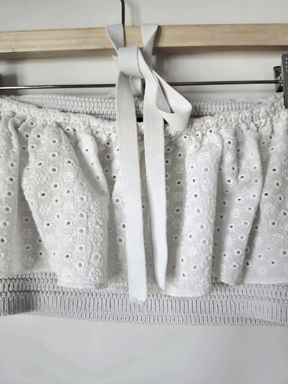 Zara White Eyelet Ribbon Halter Crop Top - Picture 4 of 8